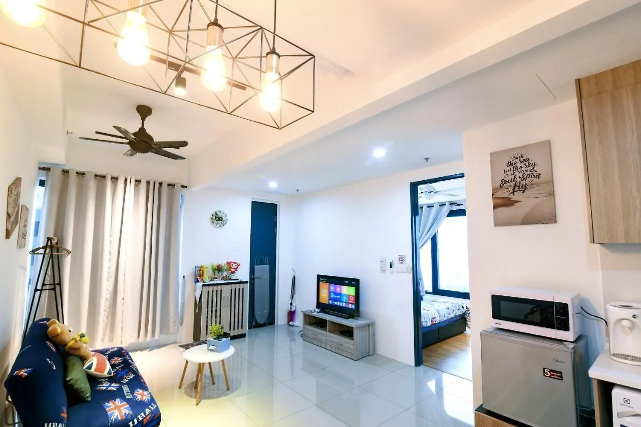 Apartment Tropicana 218 Georgetown #31 無敵海景 一房一廳式max.6Pax